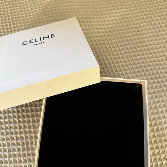 Authentic Celine, textured paper gift box - Picture 2 of 5